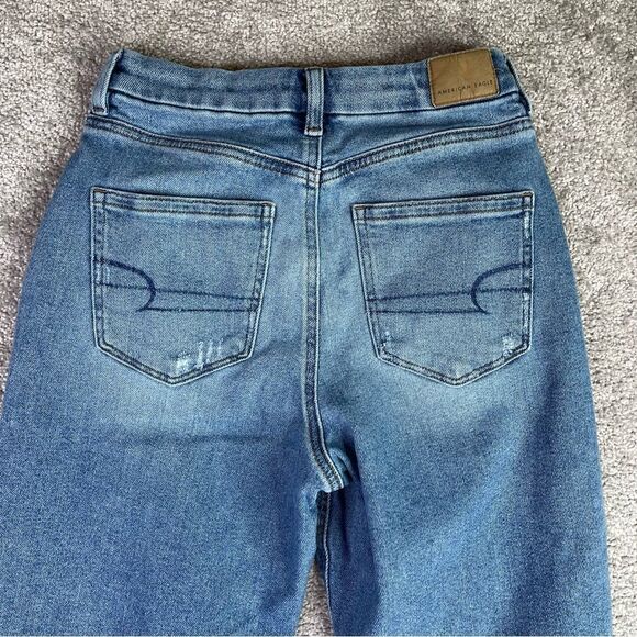 America Eagle Mom Jeans Womens 0* Blue Tapered High Waist Medium Wash Torn Curvy - Picture 5 of 13